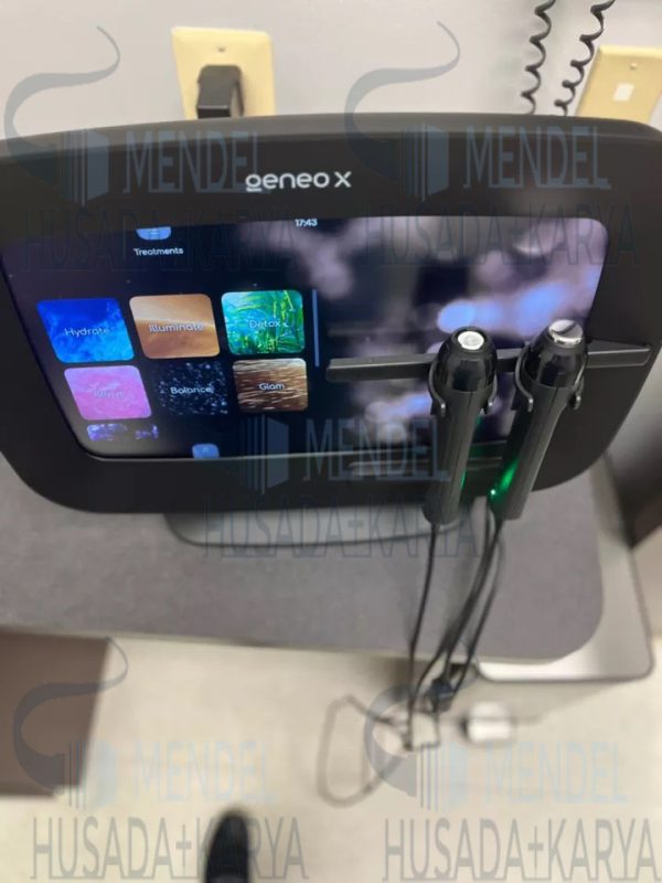 Geneo X Glo2 Facial Machine For Sale