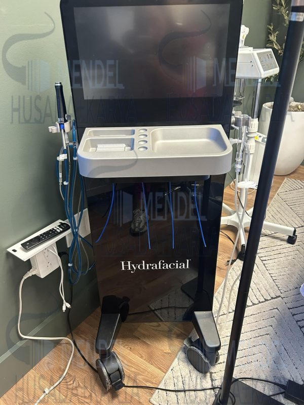 HydraFacial Syndeo Machine For Sale - Image 2