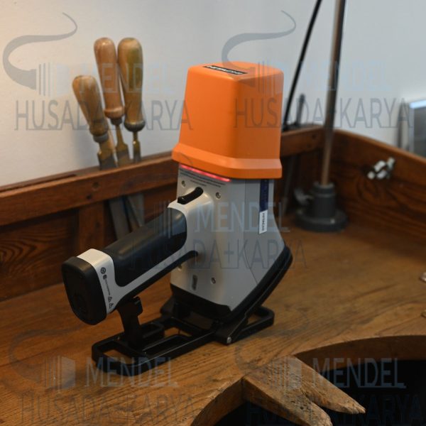 Hitachi X-MET8000 Smart XRF Analyzer