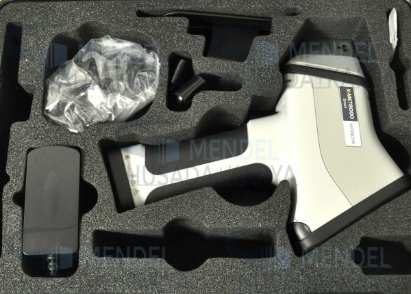 Hitachi X-MET8000 Smart XRF Analyzer