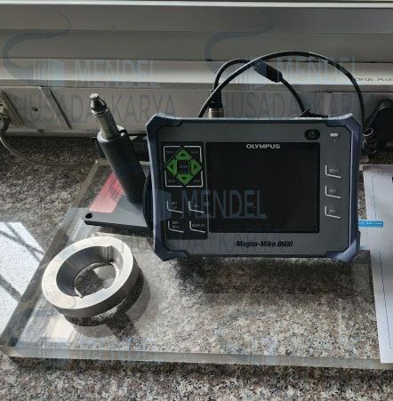 Olympus Magna Mike 8600 Thickness Gauge