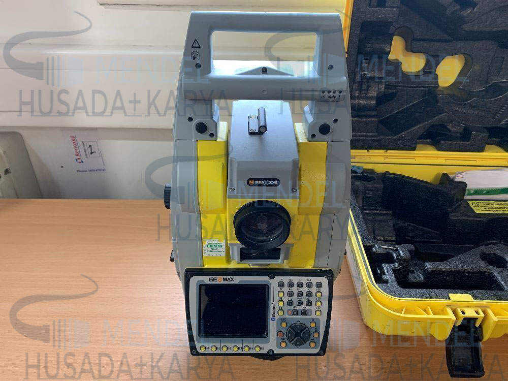 Sale - Geomax Zoom 90 Total Station
